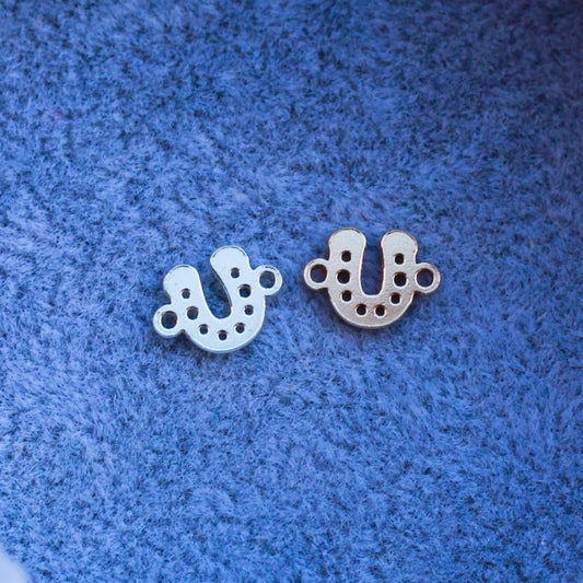 Horseshoe Connector